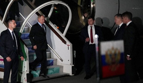 浩源配资 普京专机刚飞出中国, 马上降落在海参崴, 中俄还有一桩大买卖要谈